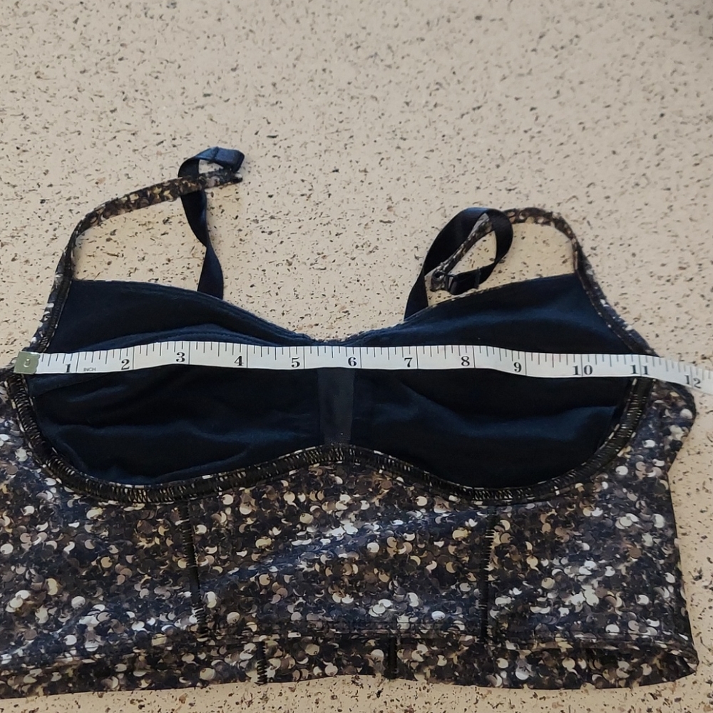 Lululemon Women's Bra Size 4 - Picture 8 of 8